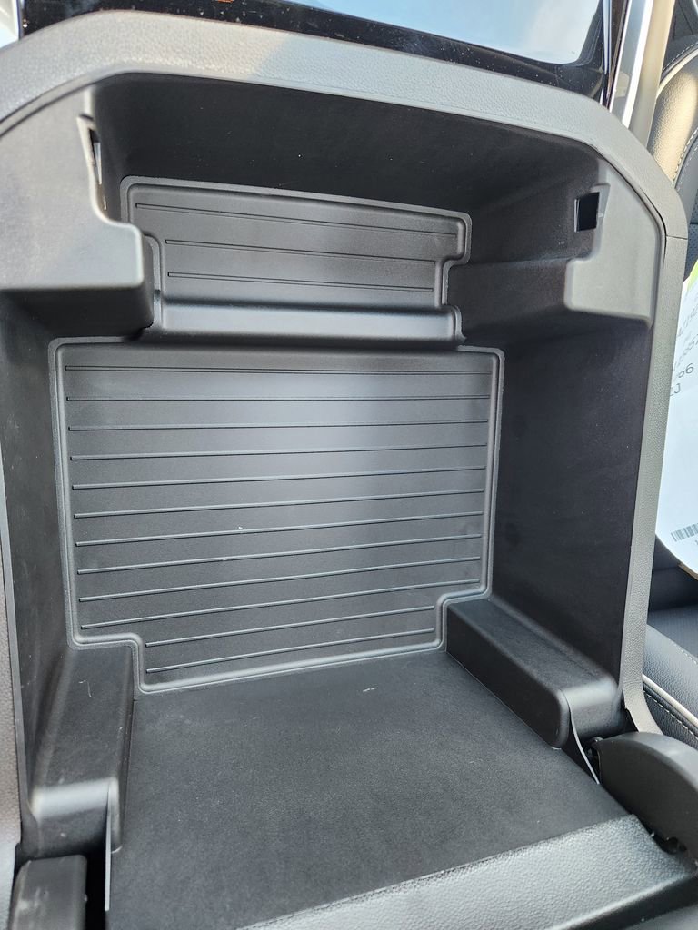 New 2026 Chevrolet Suburban Premier image 19