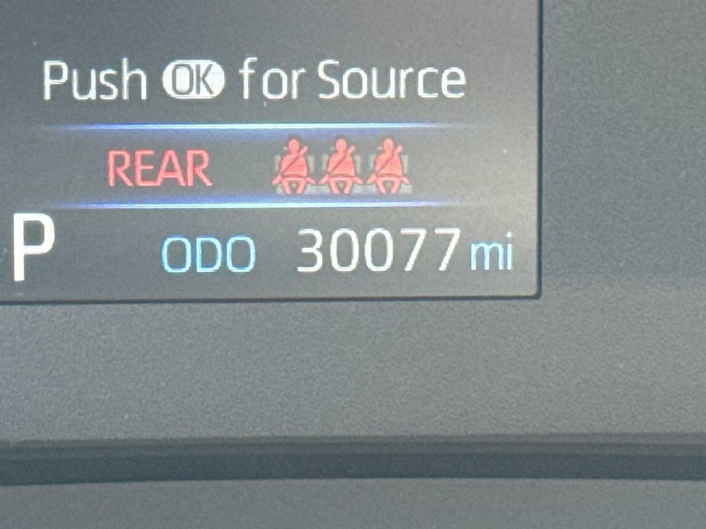 Used 2025 Toyota Corolla LE image 16