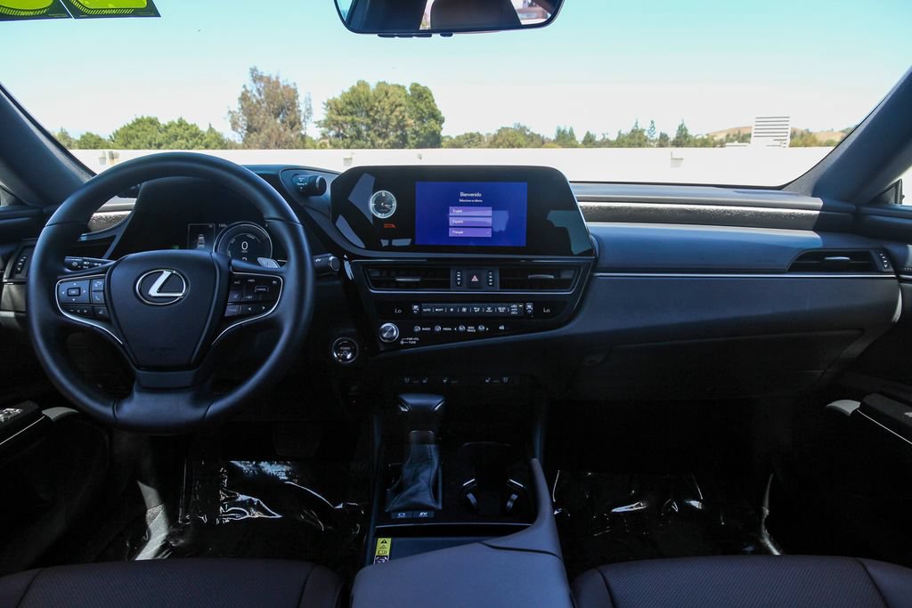 Certified 2025 Lexus ES 300h w/ Premium Package FWD image 13