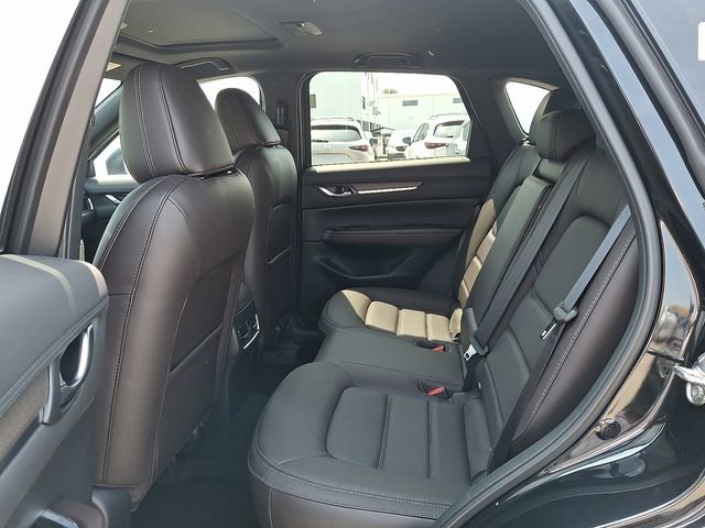 New 2025 MAZDA CX-5 Signature image 6