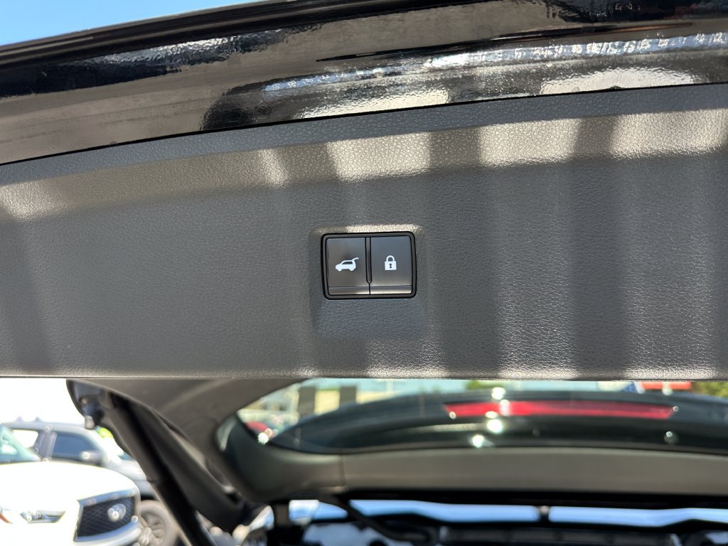 Used 2023 INFINITI QX60 Luxe w/ Cargo Package FWD image 23
