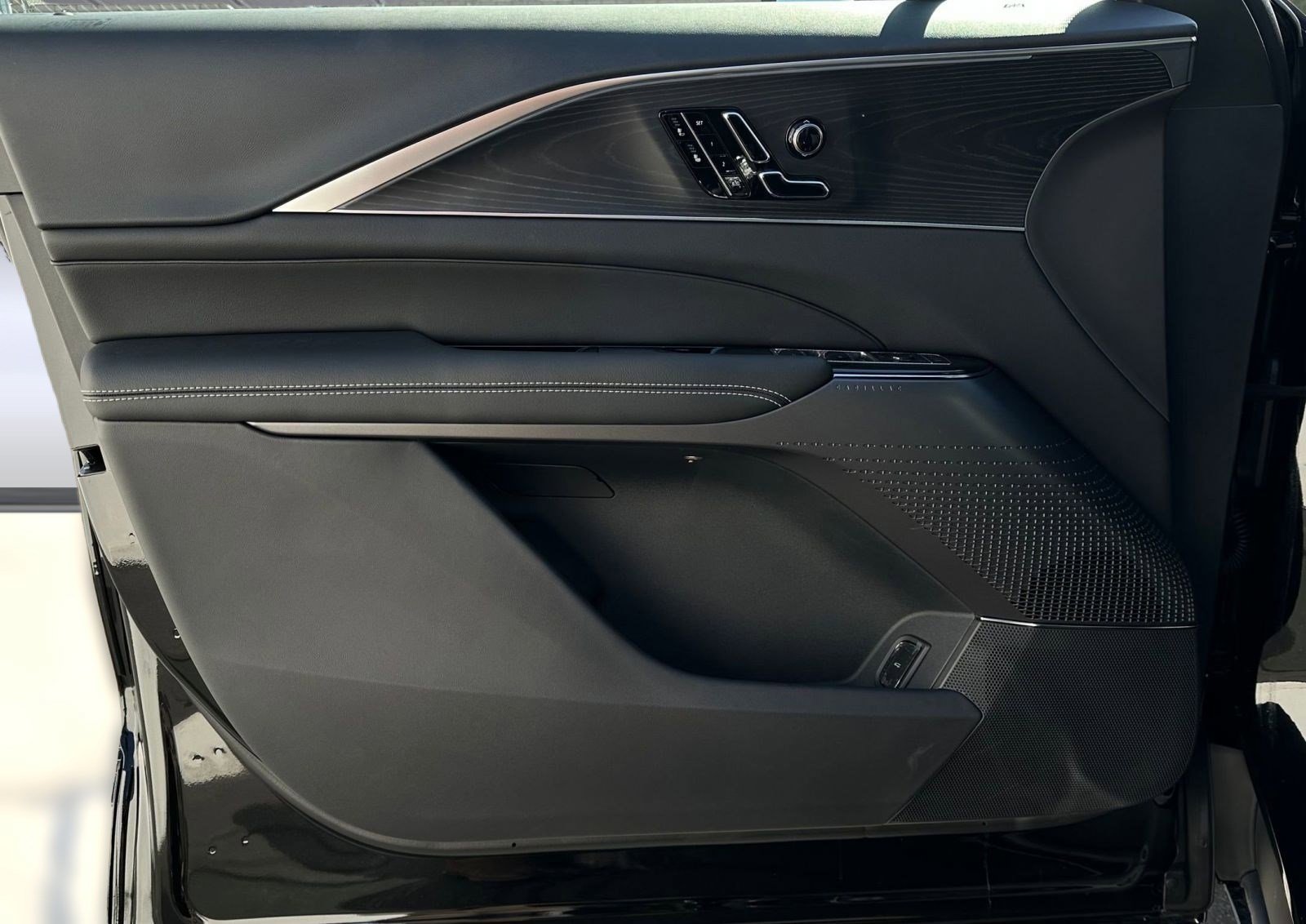 New 2026 Cadillac Lyriq Sport image 12