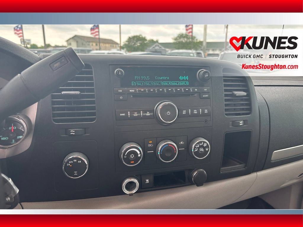 Used 2009 Chevrolet Silverado 1500 LT w/ Power Pack Plus AWD/4WD image 16
