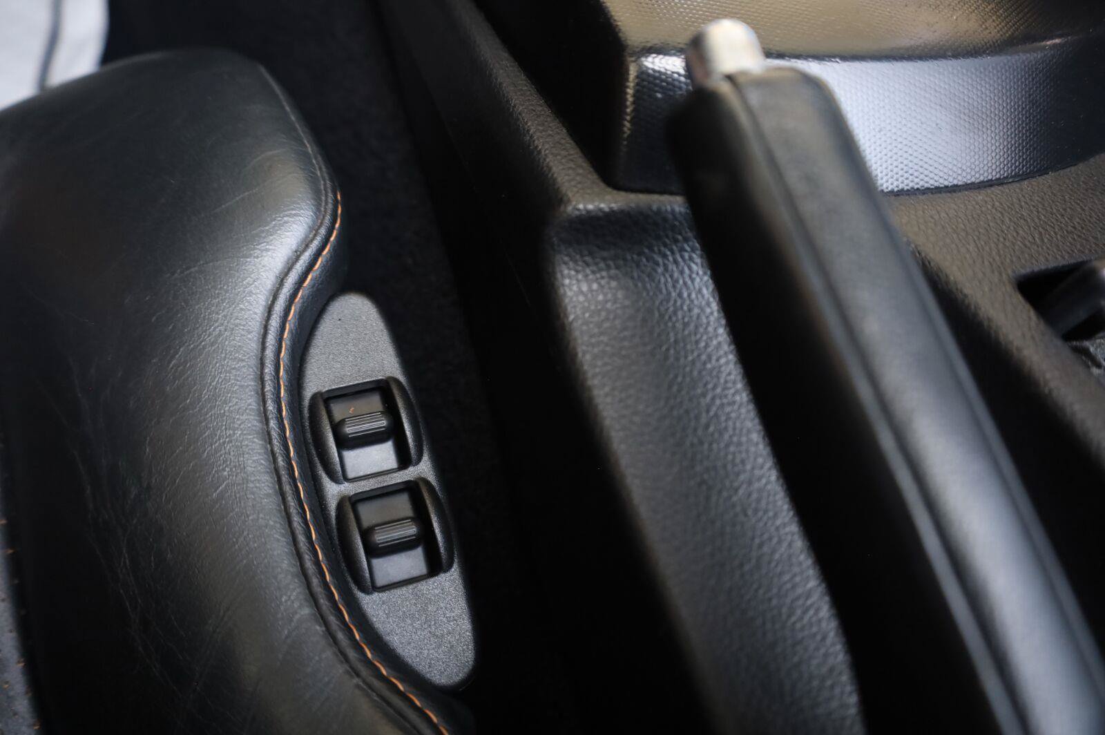 Used 2004 Nissan 350Z Touring RWD image 39