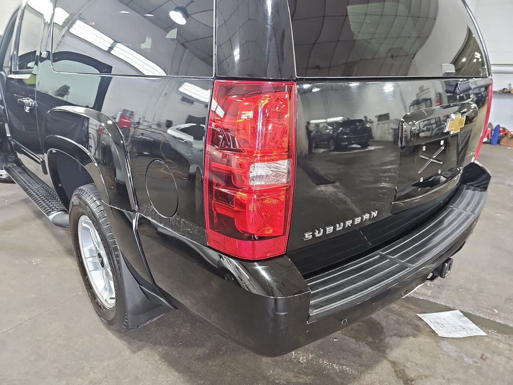 Used 2010 Chevrolet Suburban LT AWD/4WD image 39