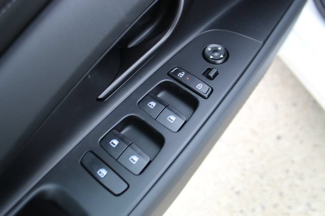 Used 2026 Hyundai Elantra Sport FWD image 9