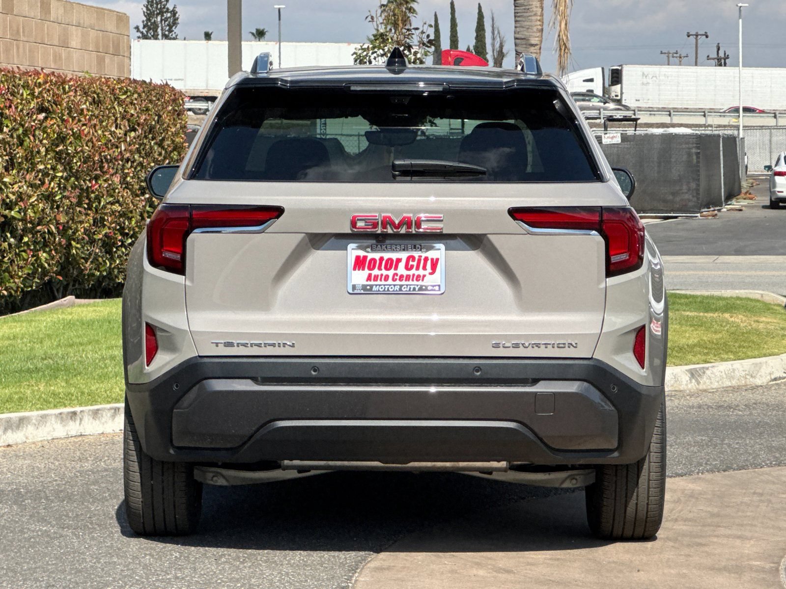 New 2026 GMC Terrain Elevation w/ Elevation Premium Package FWD image 5