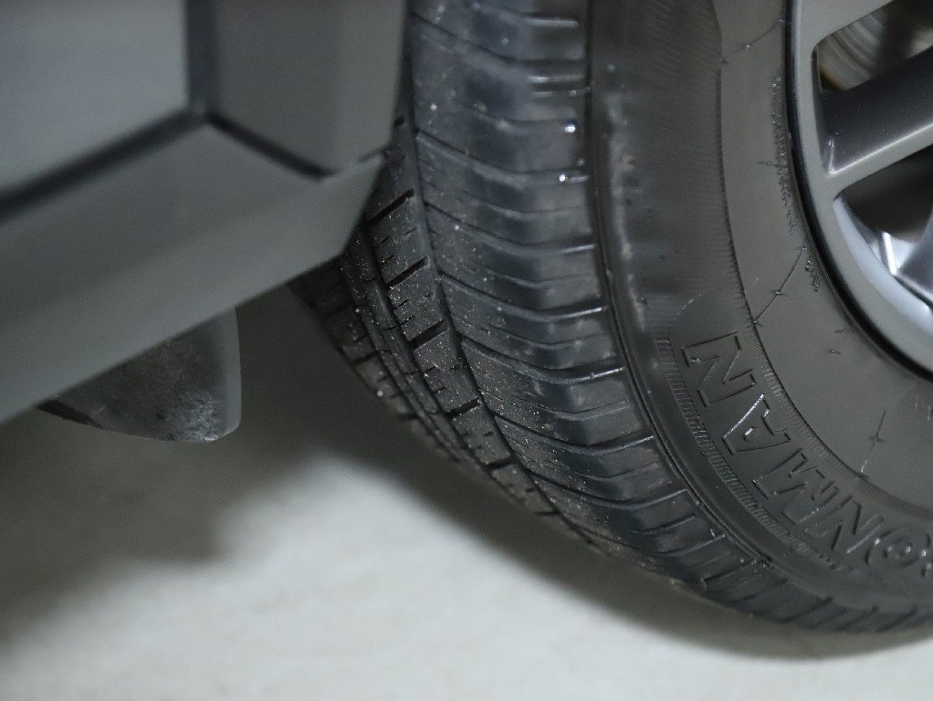 Used 2024 Nissan Rogue S image 37