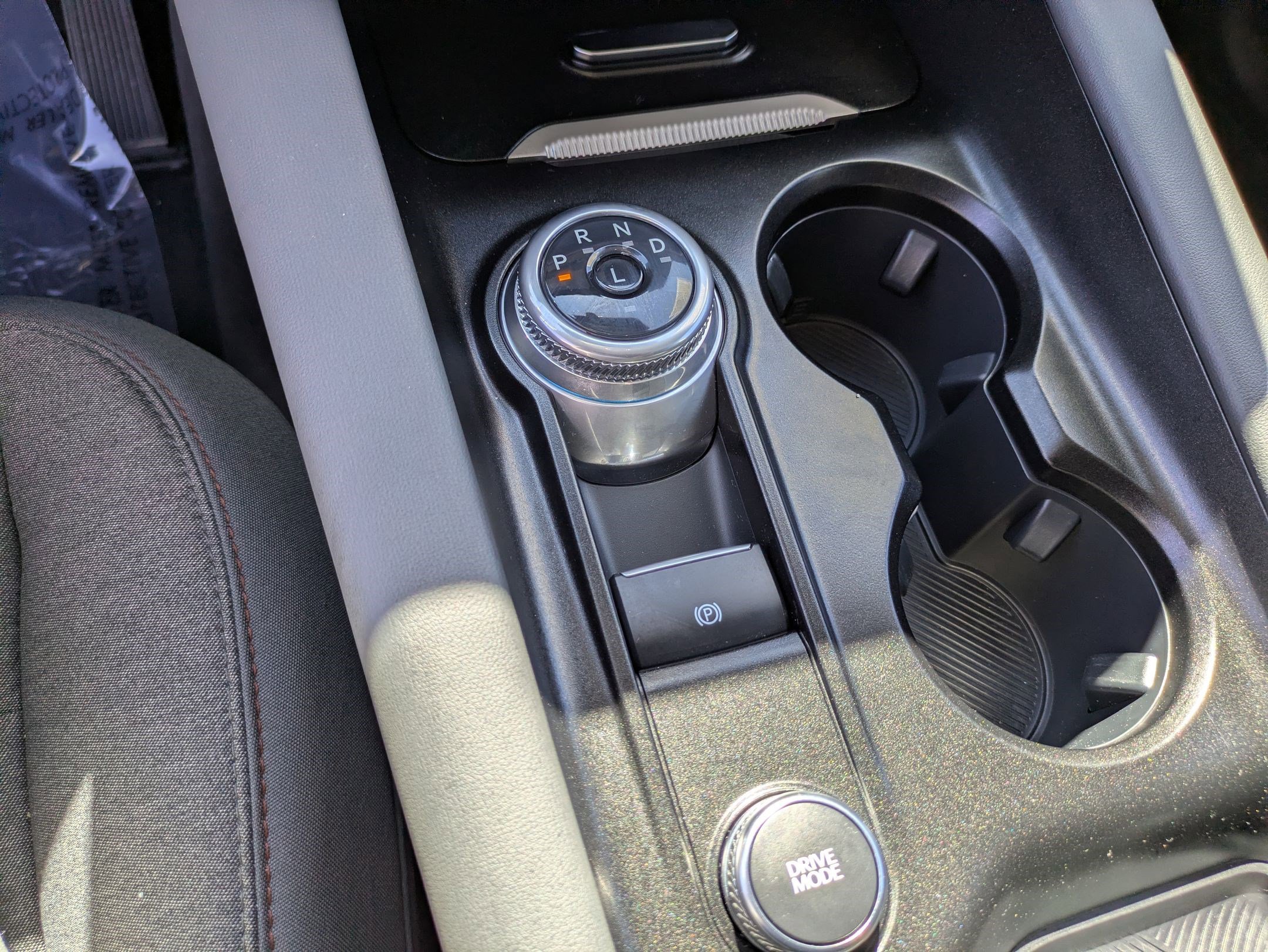 Used 2025 Ford Explorer Active image 25