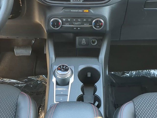 Used 2025 Ford Escape ST-Line FWD image 18