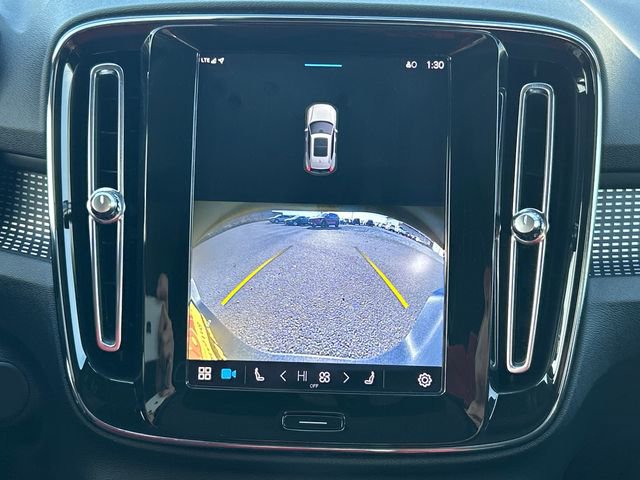Used 2022 Volvo XC40 P8 Recharge Plus image 27