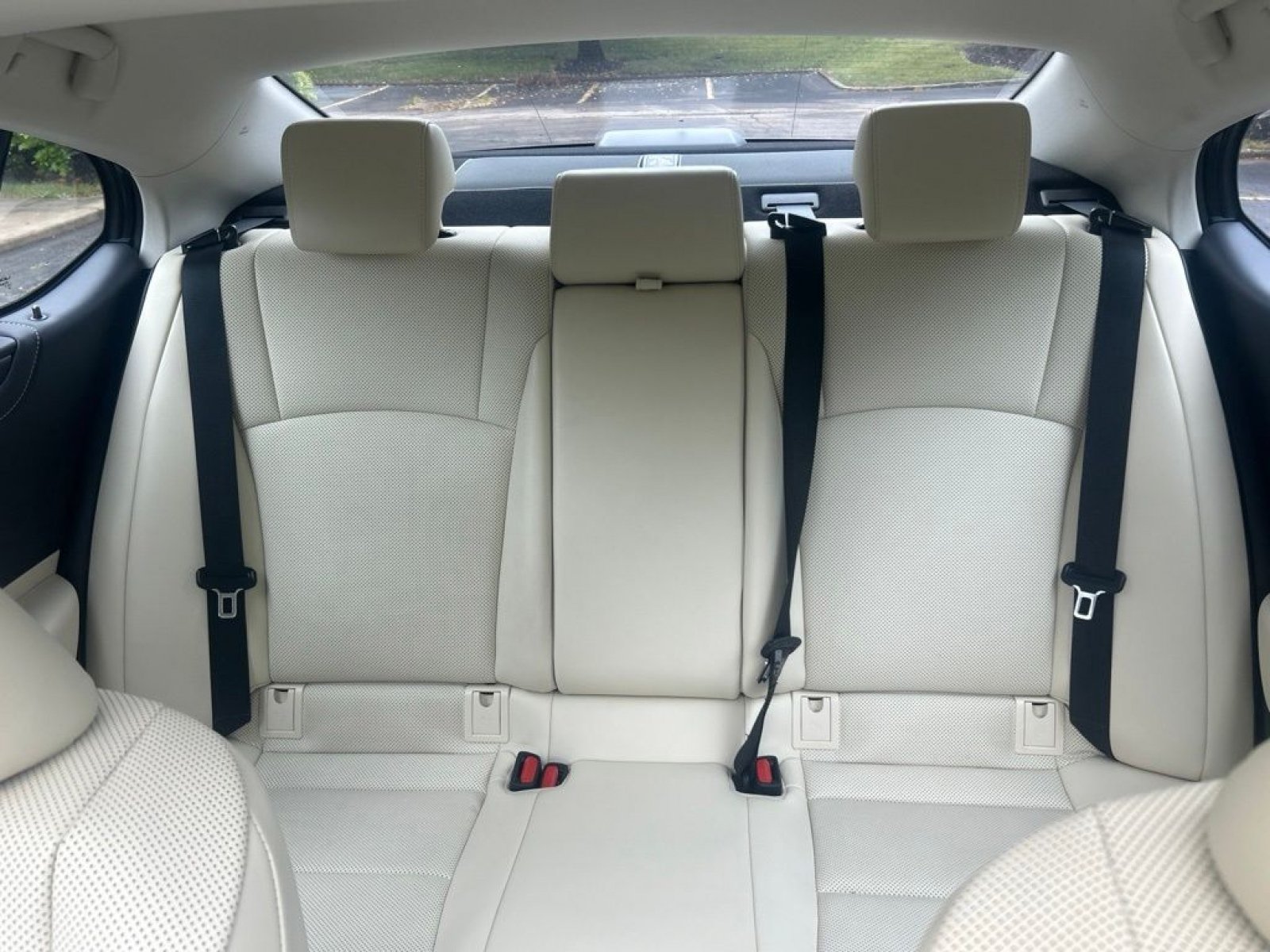 Used 2022 Lexus ES 250 w/ Premium Package AWD/4WD image 17