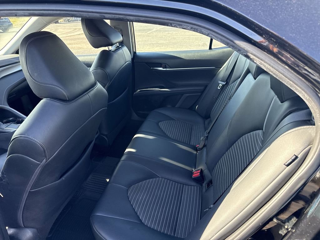 Used 2020 Toyota Camry SE image 32