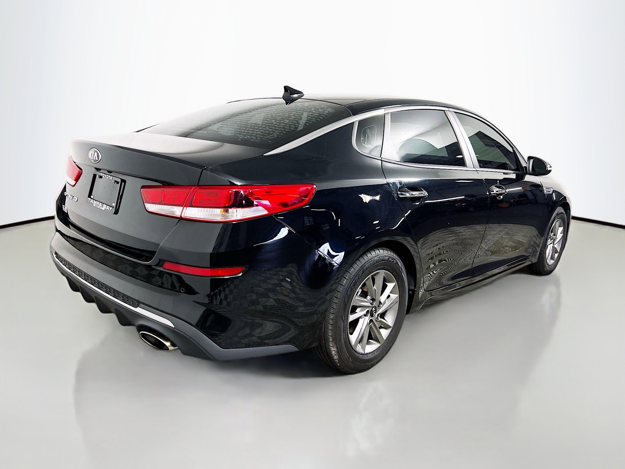 Used 2019 Kia Optima LX FWD image 4