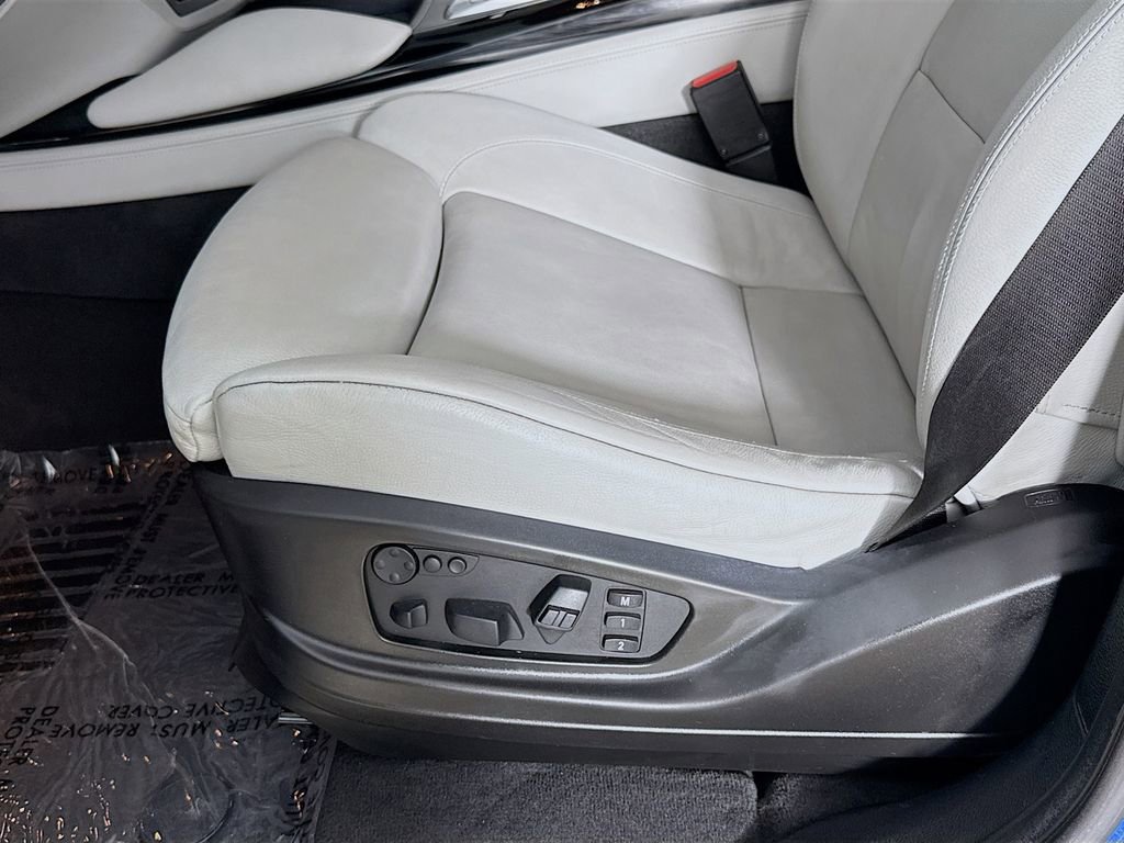 Used 2013 BMW X5 M image 19