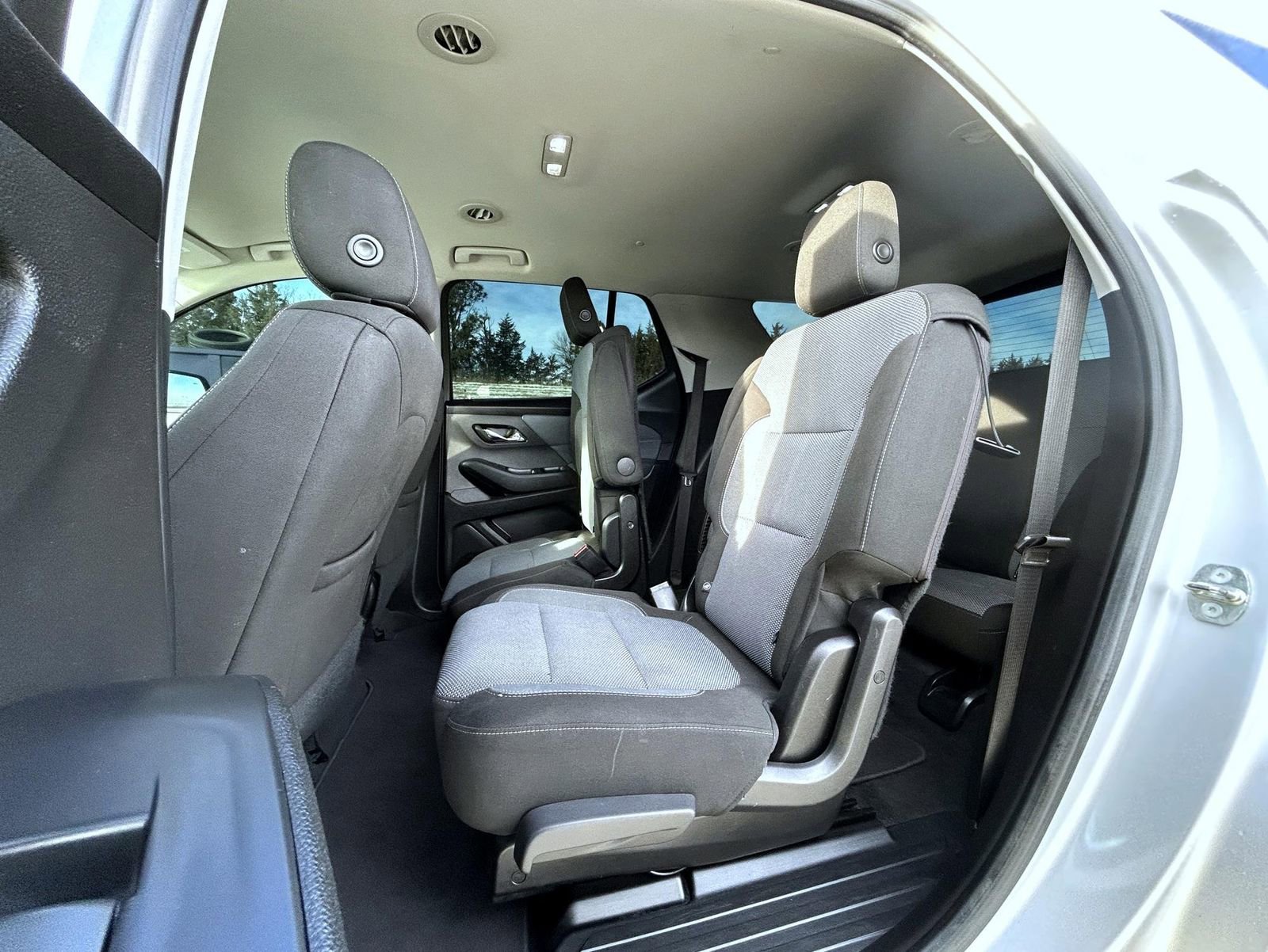 Used 2018 Chevrolet Traverse LT image 21