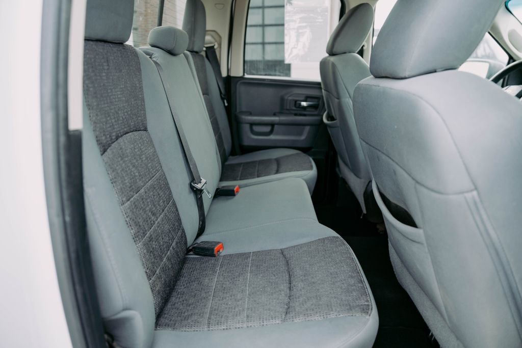 Used 2014 RAM 1500 Classic SLT w/ Luxury Group image 11