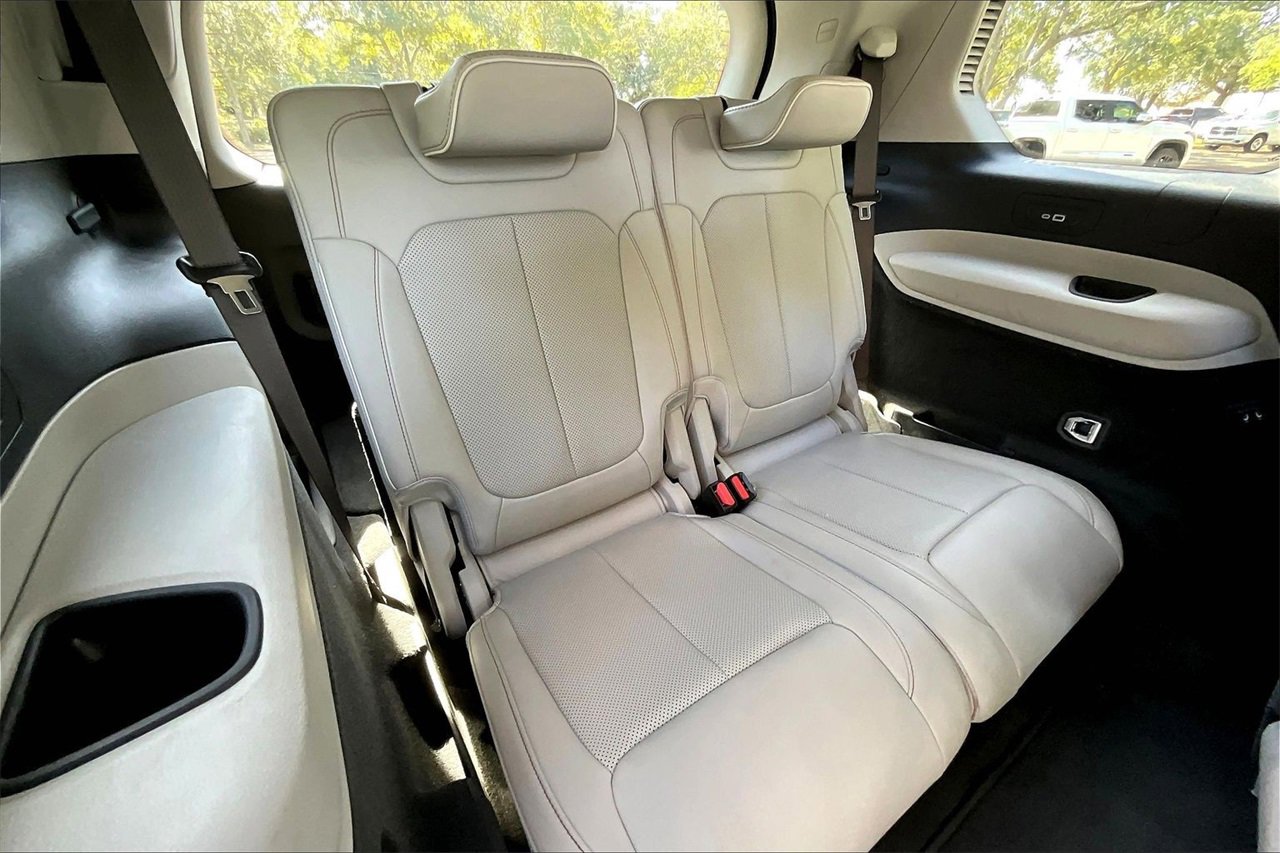 Used 2021 Jeep Grand Cherokee L Overland w/ Luxury Tech Group IV image 33