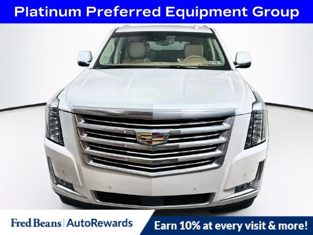 Used 2016 Cadillac Escalade Platinum AWD/4WD image 2