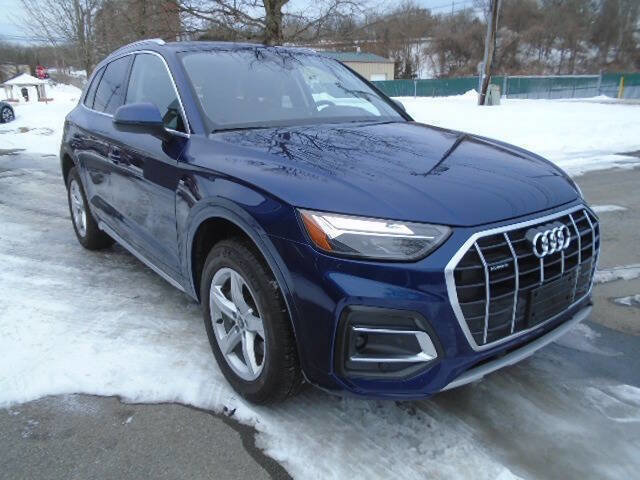 Used 2023 Audi Q5 2.0T Premium w/ Convenience Package AWD/4WD image 3