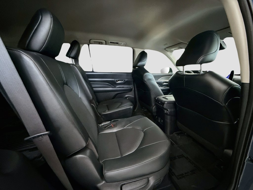 Used 2024 Toyota Grand Highlander AWD image 28