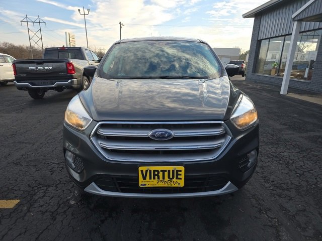 Used 2017 Ford Escape SE image 2