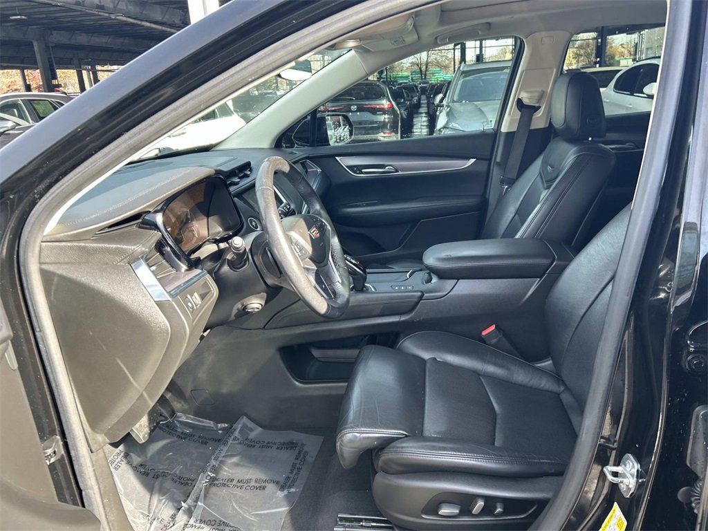 Used 2017 Cadillac XT5 Luxury image 9