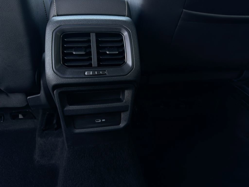 Used 2022 Volkswagen Taos SEL AWD/4WD image 26