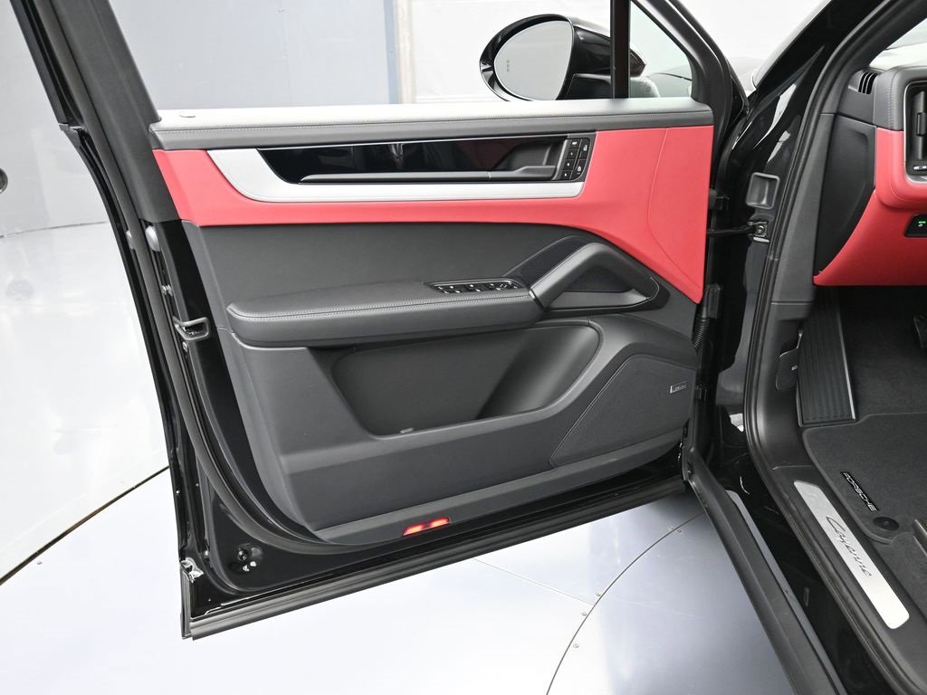 New 2026 Porsche Cayenne Coupe image 15