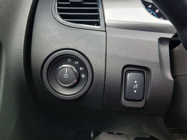 Used 2017 Ford Taurus SEL image 24