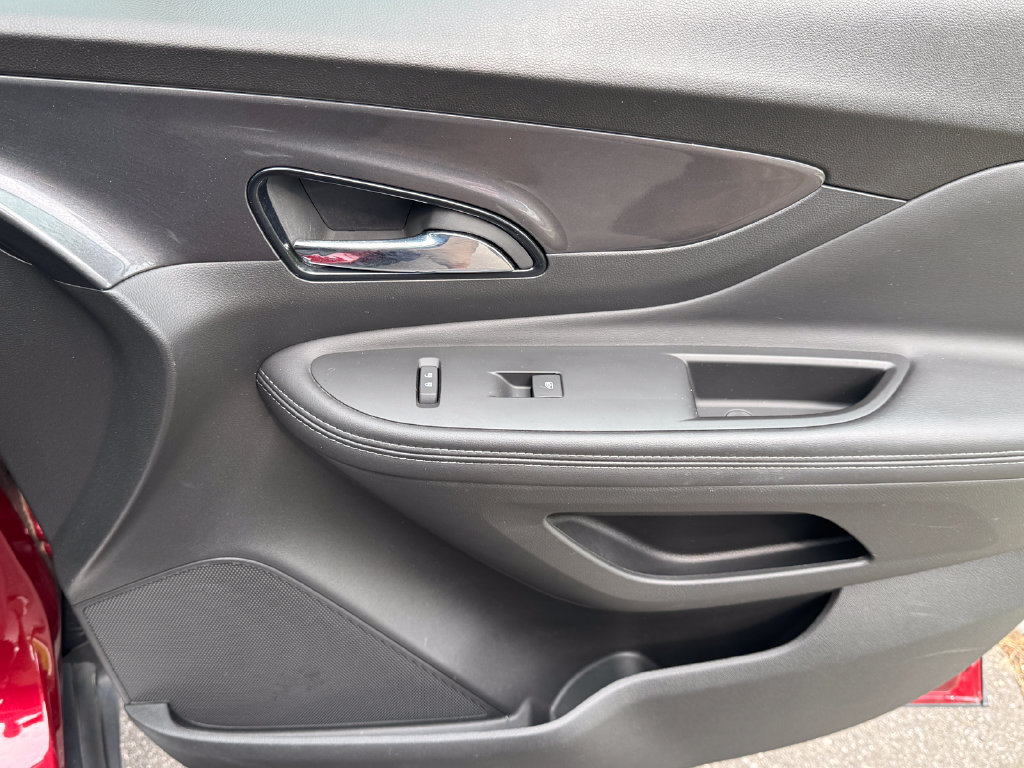 Used 2022 Buick Encore Preferred w/ Safety Package AWD/4WD image 30