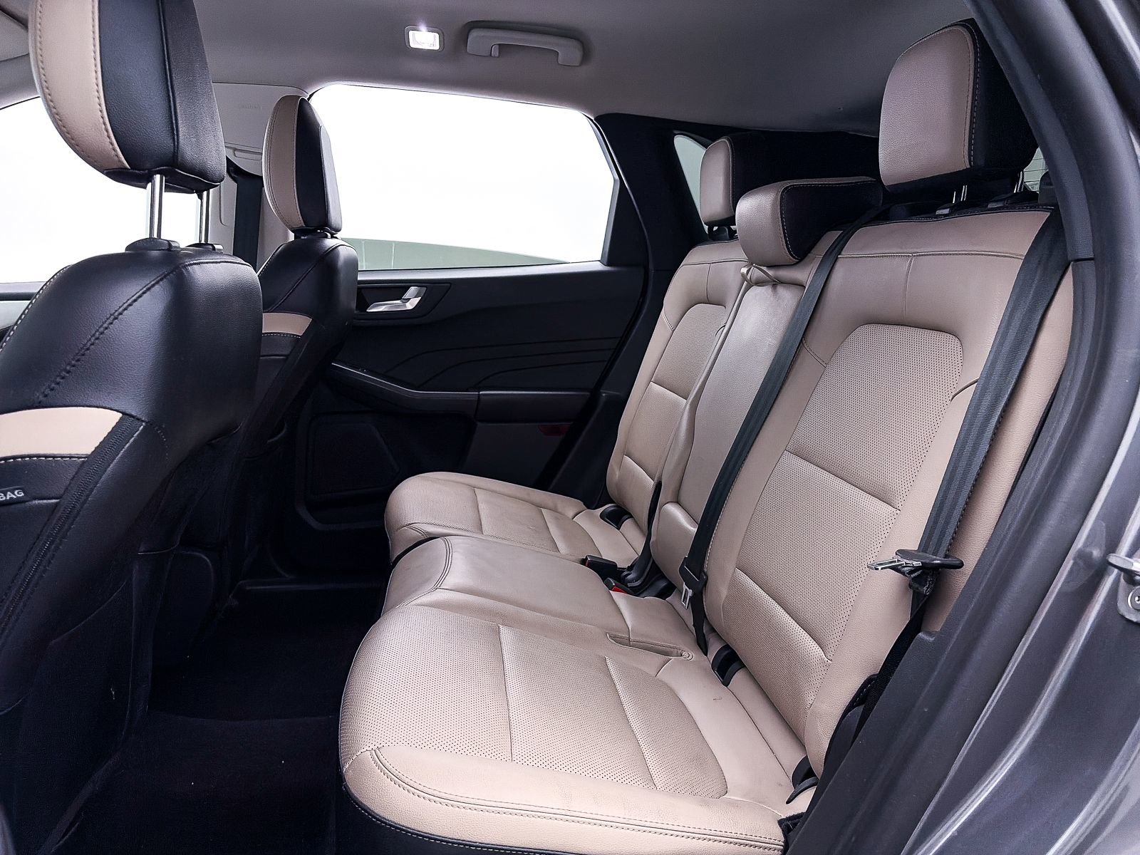 Used 2021 Ford Escape SEL image 30