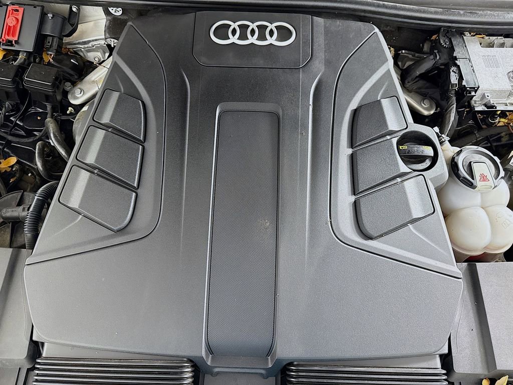 Used 2019 Audi Q7 3.0T Prestige AWD/4WD image 32