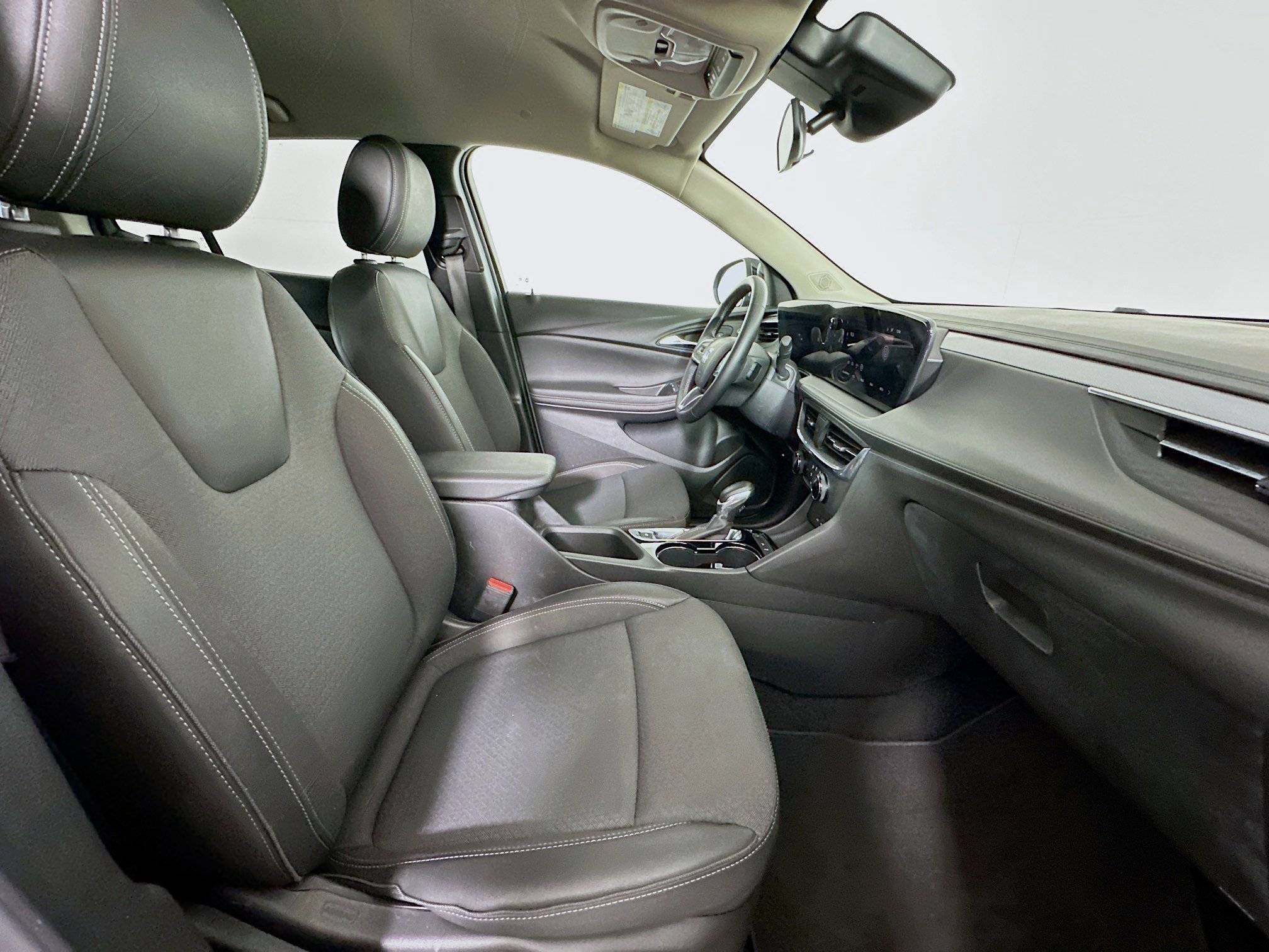 Used 2025 Buick Encore GX Preferred image 29