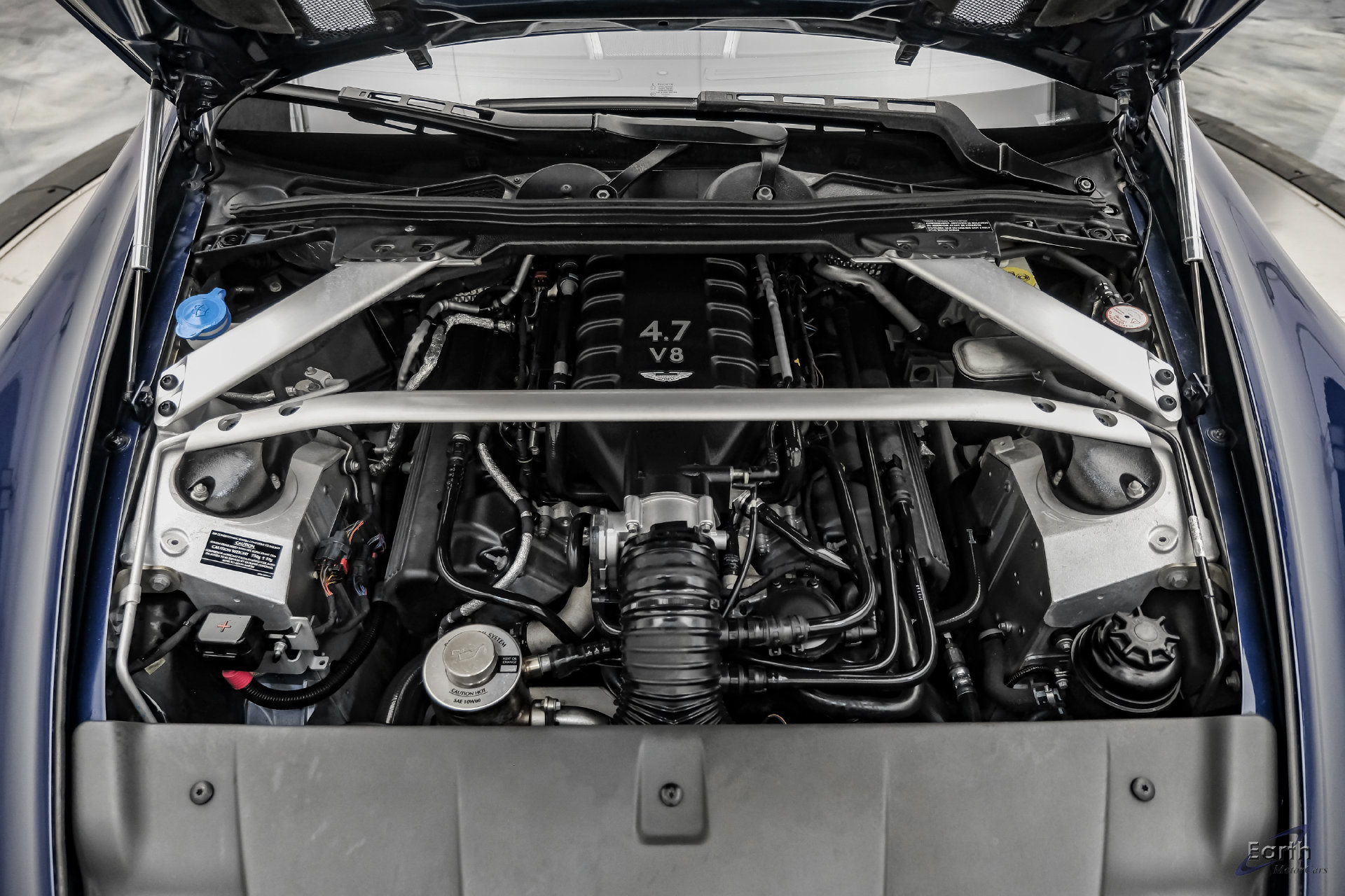 Used 2015 Aston Martin V8 Vantage GT RWD image 4