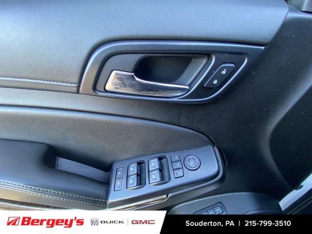 Used 2020 Chevrolet Suburban LT image 25