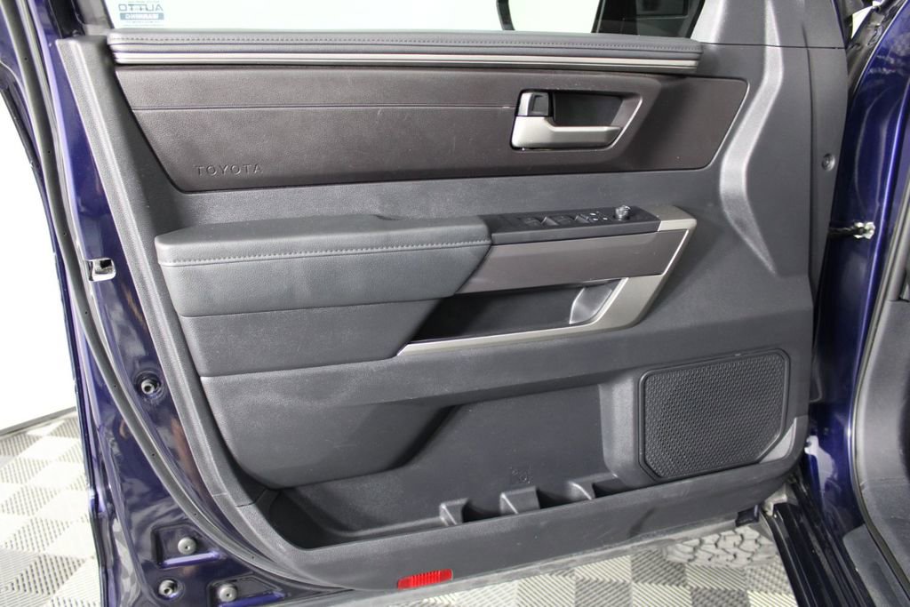 Used 2022 Toyota Tundra SR5 w/ SR5 Convenience Package image 15