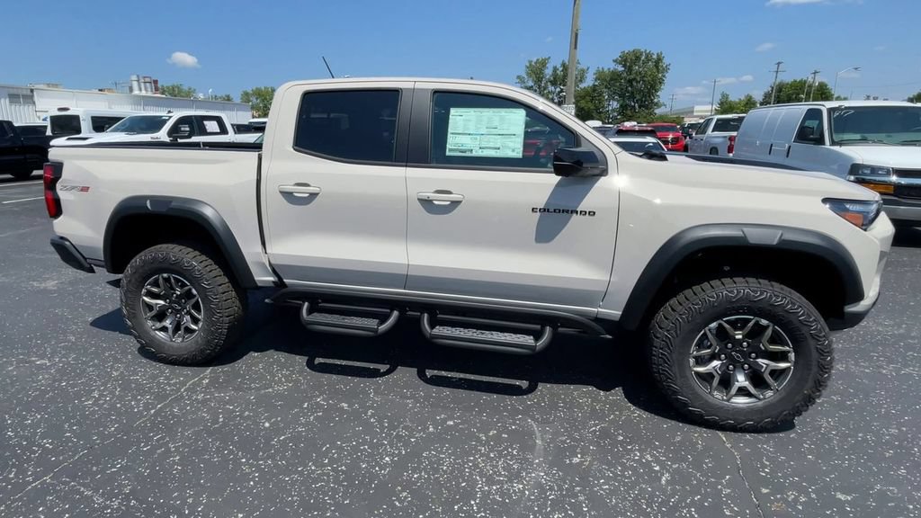 New 2026 Chevrolet Colorado ZR2 w/ Technology Package AWD/4WD image 3