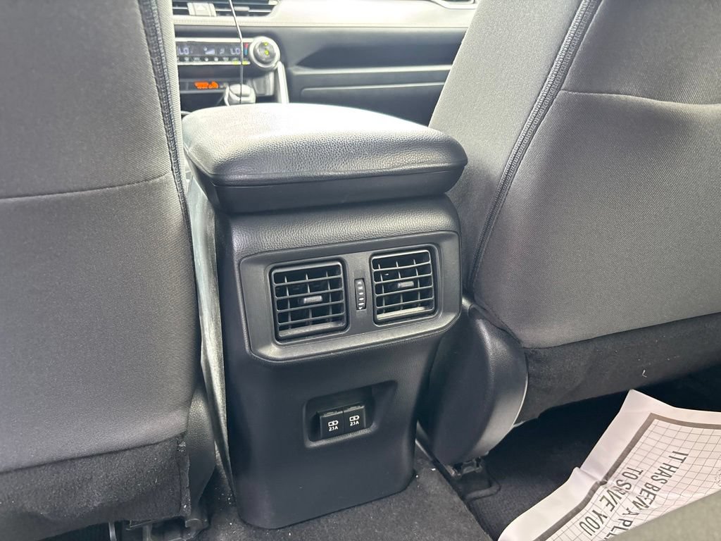 Used 2019 Toyota RAV4 XLE w/ Carpet Mat Package FWD image 12