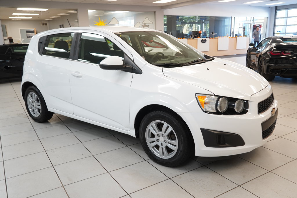 Used 2016 Chevrolet Sonic LT FWD image 14