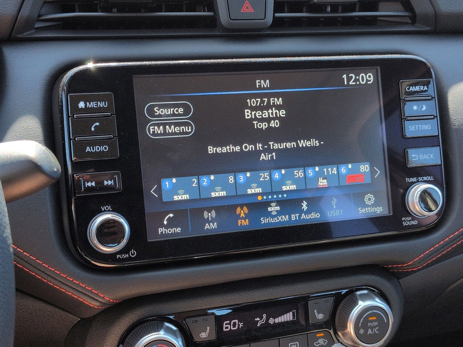 New 2025 Nissan Versa SR w/ Trunk Package image 16