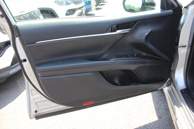 Used 2021 Toyota Camry SE AWD/4WD image 19