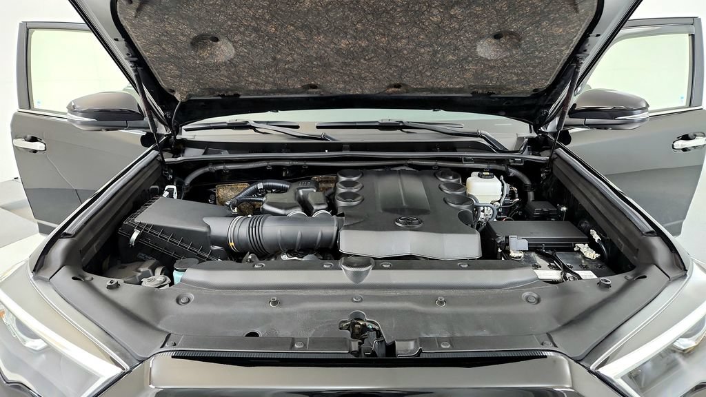 Certified 2024 Toyota 4Runner Limited AWD/4WD image 14