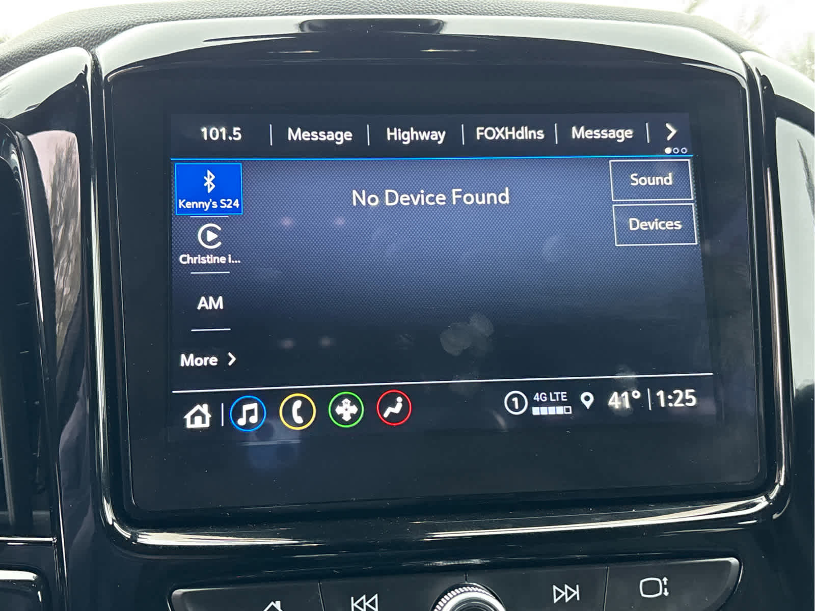 Used 2023 Chevrolet Traverse LT image 15