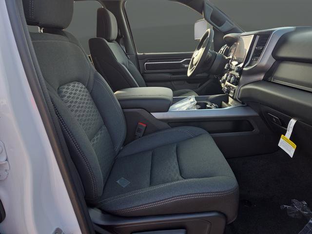 New 2026 RAM 1500 4x4 Crew Cab image 31