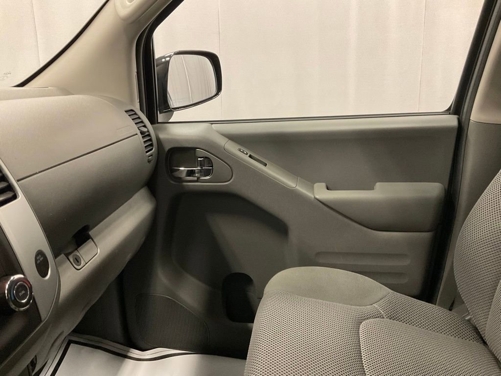 Used 2020 Nissan Frontier SV w/ Midnight Edition Floor Mats image 36