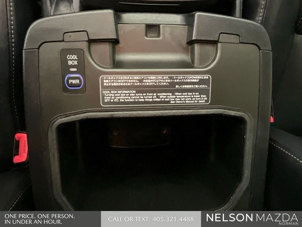 Used 2013 Lexus LX 570 4WD w/ Luxury Pkg image 35