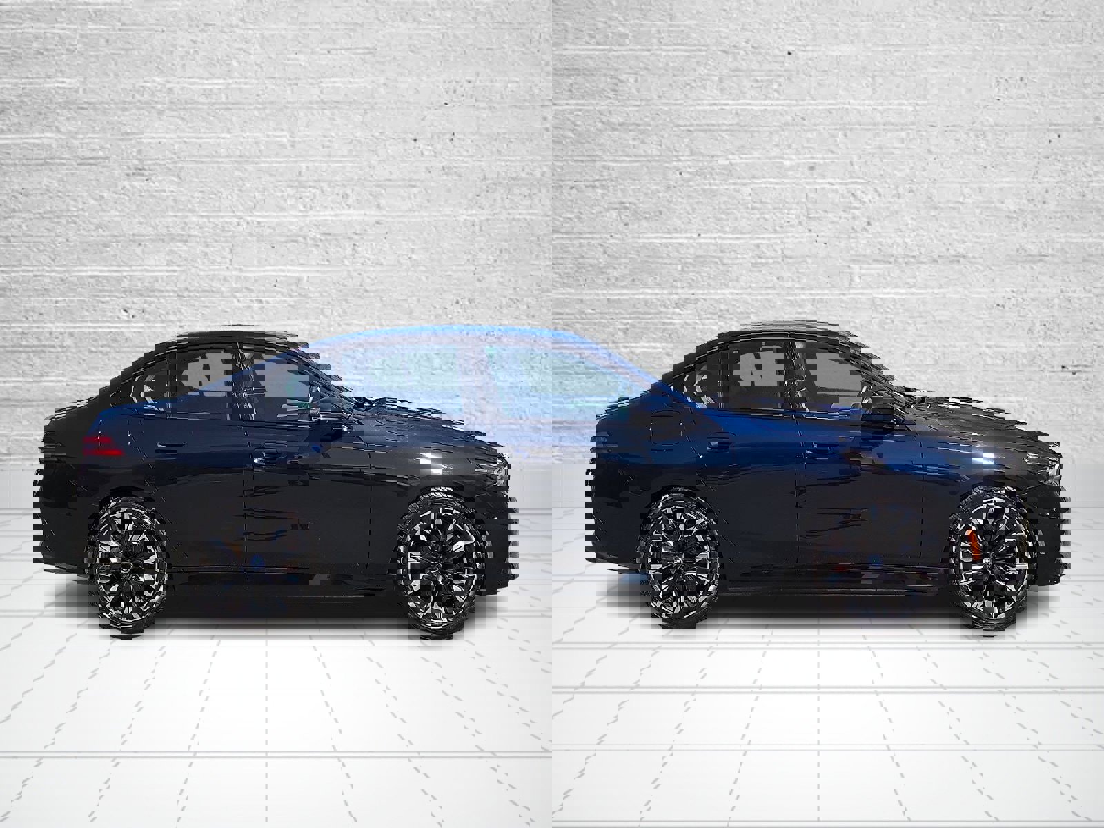 Used 2025 BMW i5 xDrive40 w/ Executive Package image 7