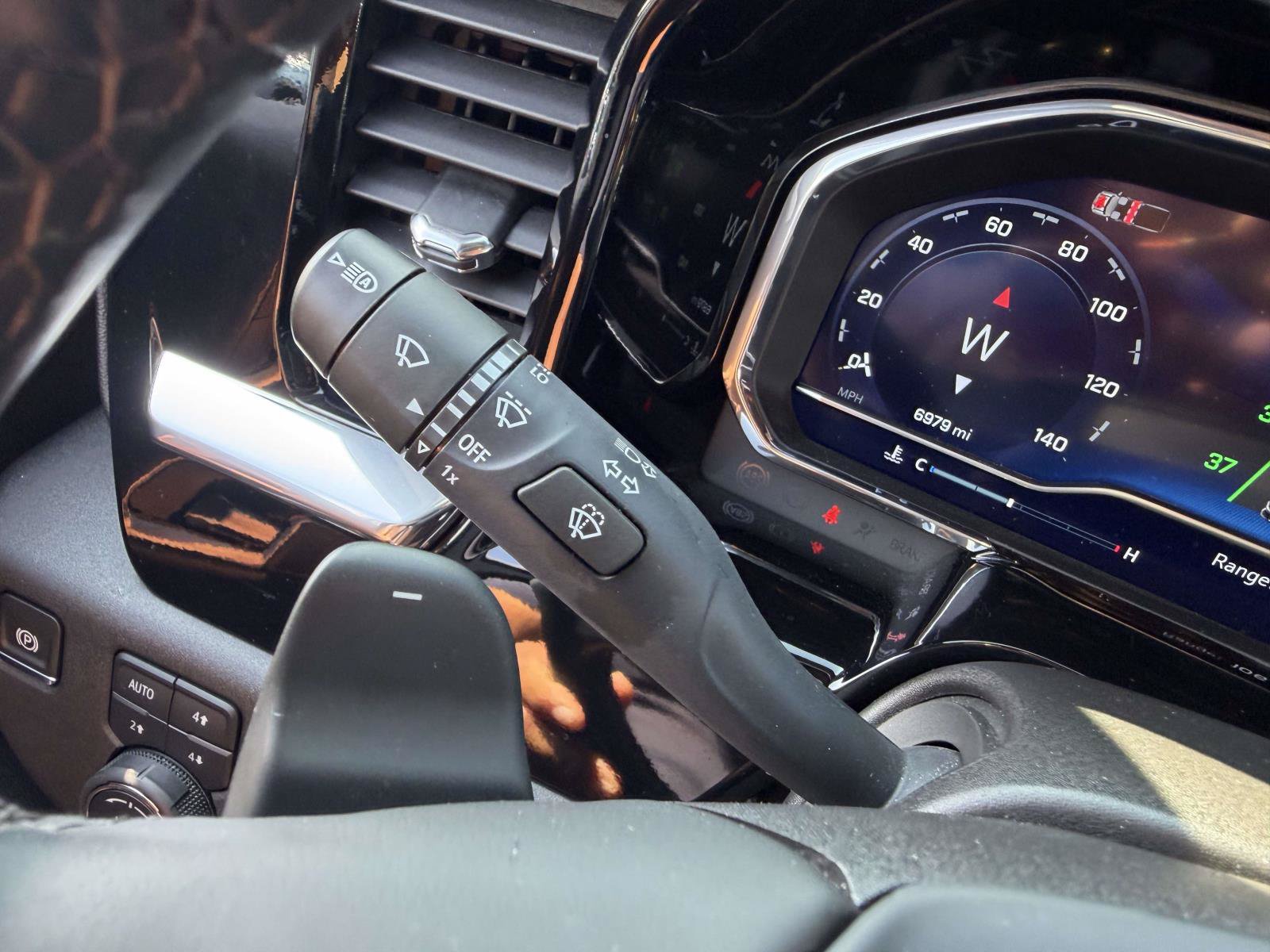 Used 2025 Chevrolet Silverado 1500 RST w/ Rally Edition AWD/4WD image 25
