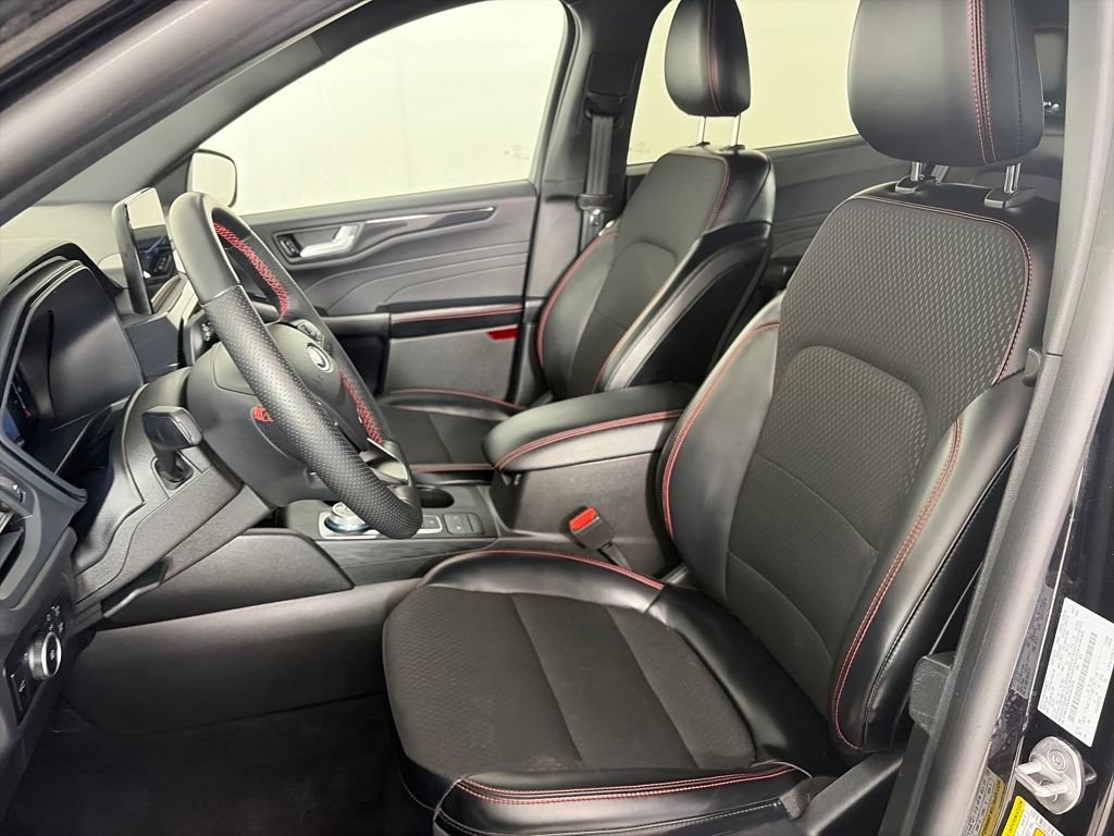 Certified 2025 Ford Escape ST-Line Select image 11